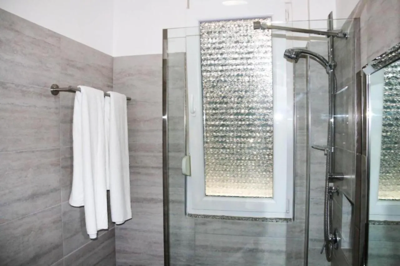 Brian Hotel Velipojë