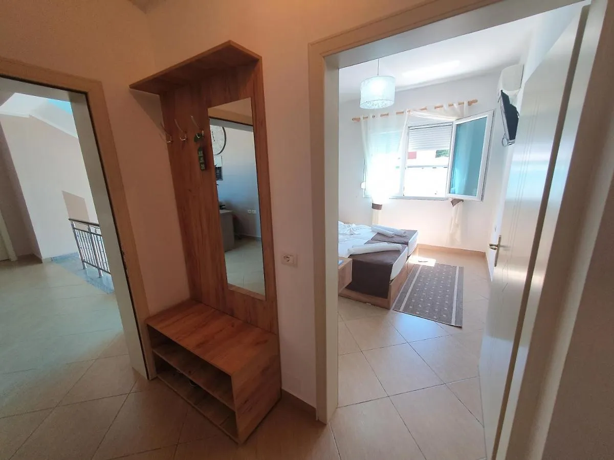 Brian Hotel Velipojë 4*,
