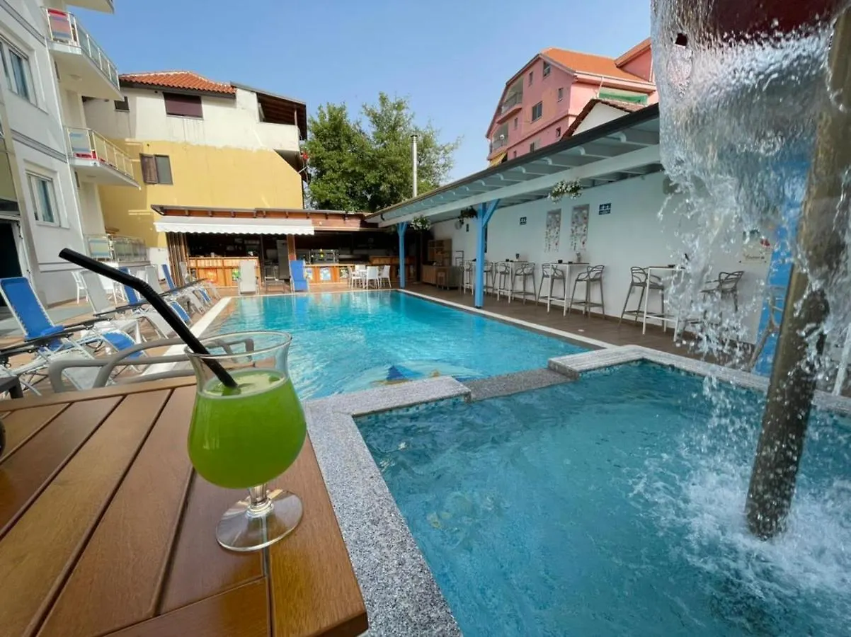 Brian Hotel Velipojë 4*,