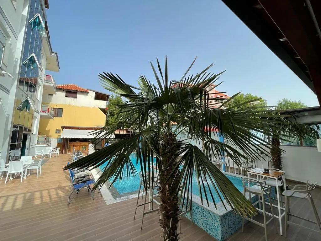 Brian Hotel Velipojë