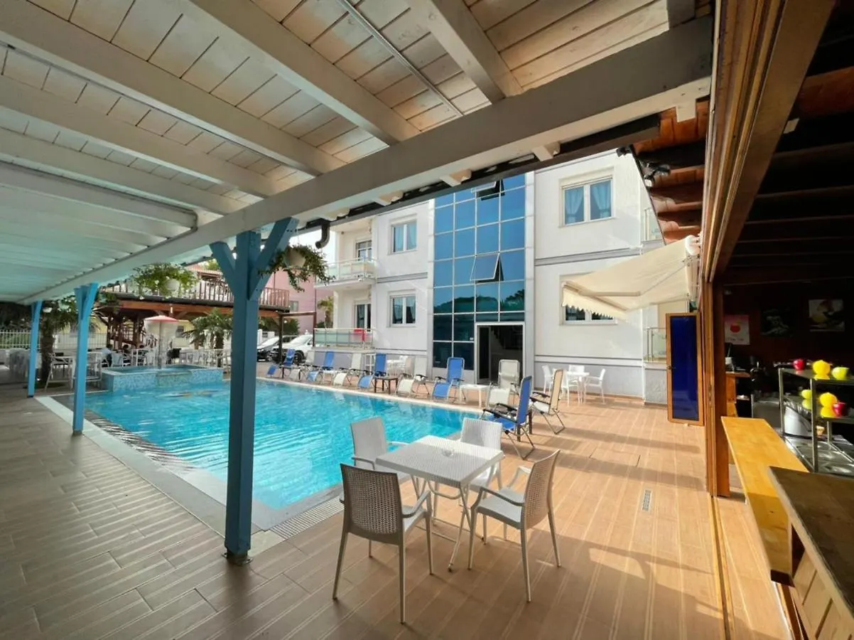 Brian Hotel Velipojë