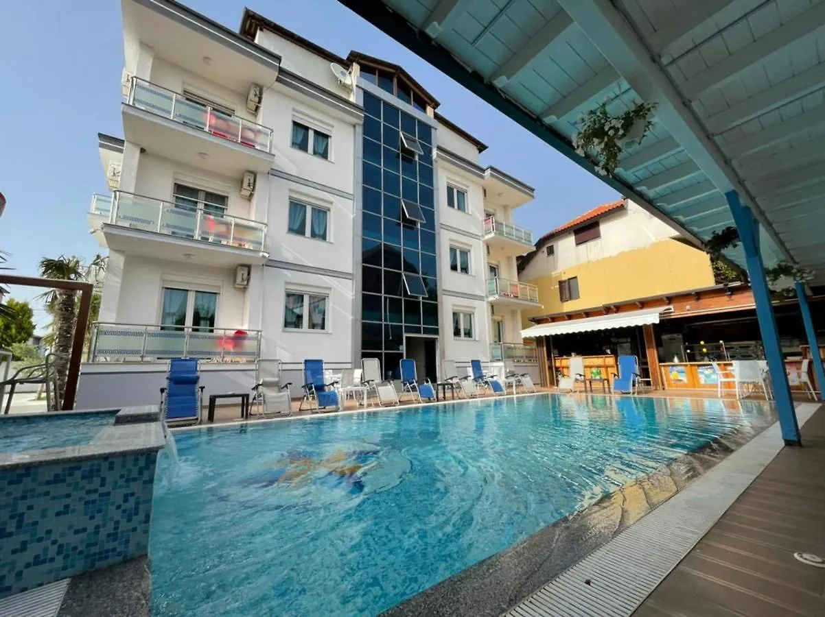 Brian Hotel Velipojë 4*,