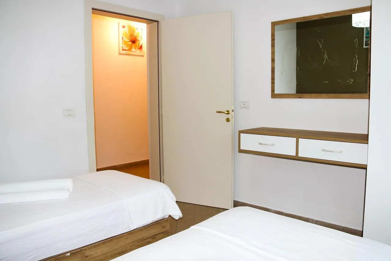 Brian Hotel Velipojë